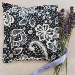 Csipkemintás levendulás alvópárna