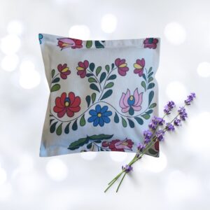 Hímzésmintás levendulás alvópárna