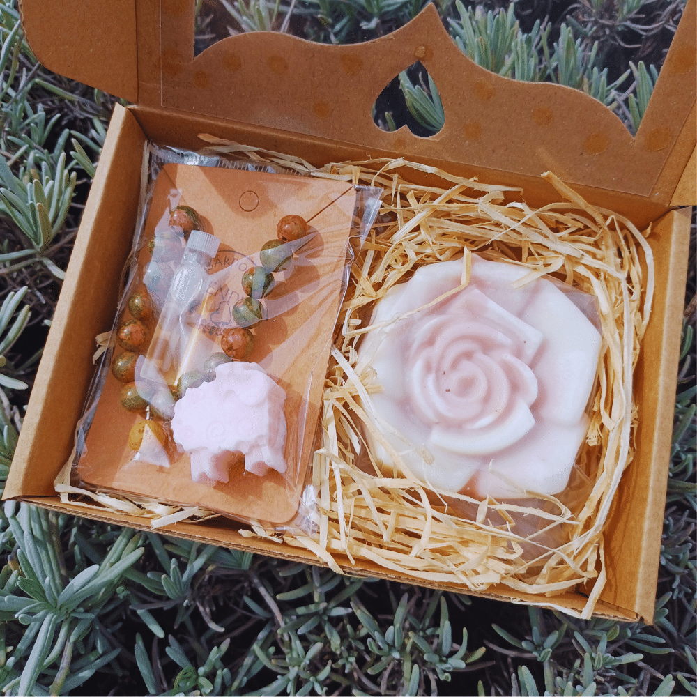 Aromaterápiás egyedi ajándékcsomag-rózsás
